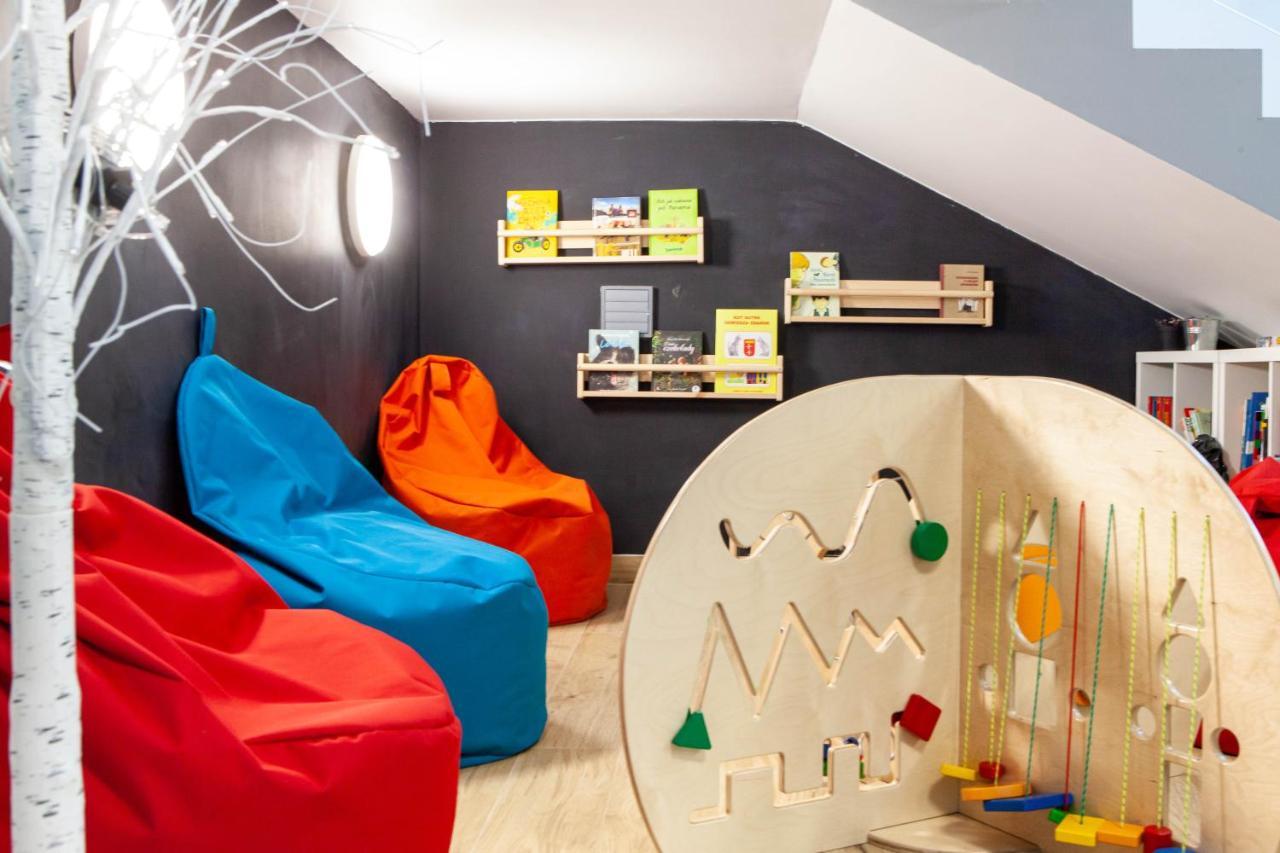 Hostel Montessori Gdansk Exterior photo
